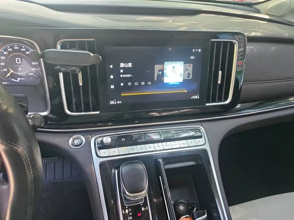 GAC Motor Trumpchi M8 — фото 14