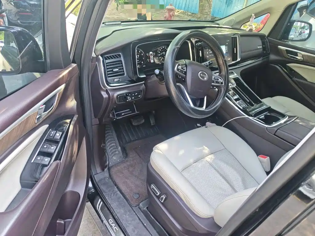 GAC Motor Trumpchi M8 — фото 17