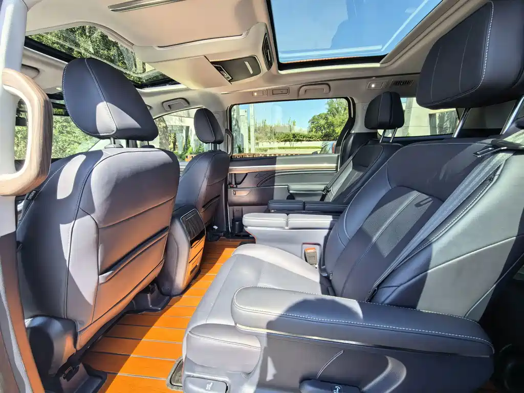 GAC Motor Trumpchi M8 — фото 8