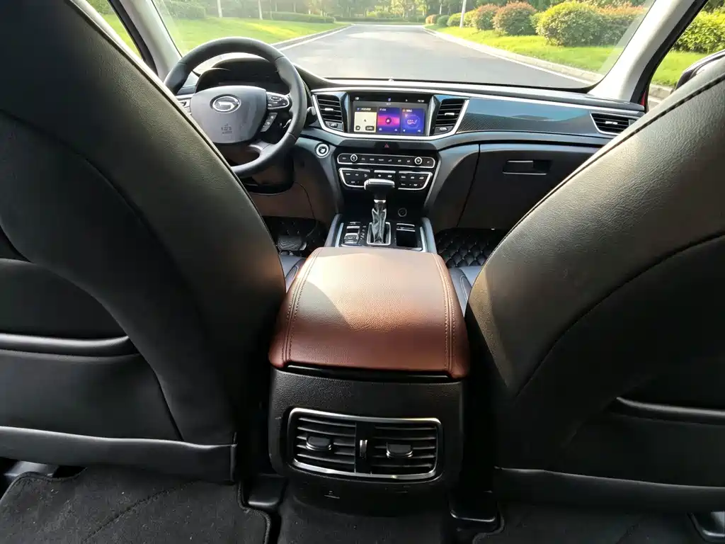 GAC Motor Trumpchi GS7 — фото 10