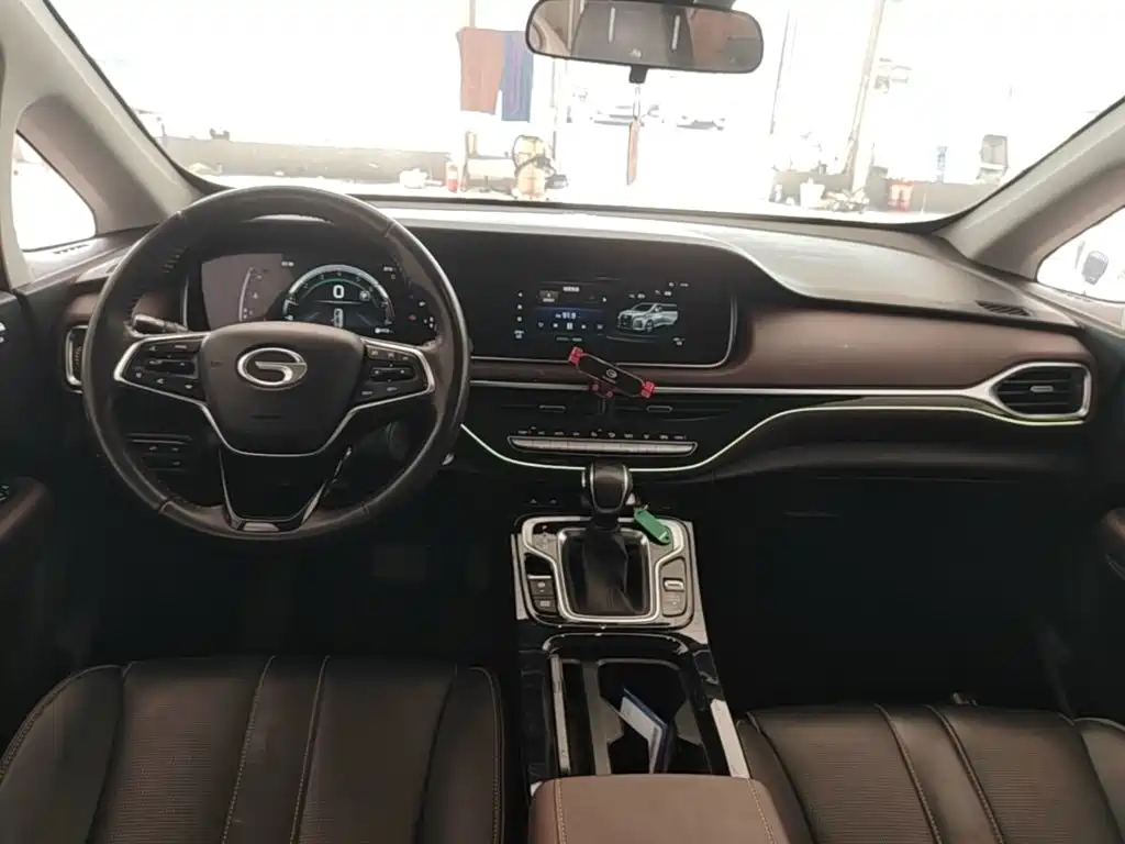 GAC Motor Trumpchi M6 — фото 14