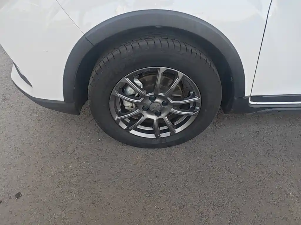 Geely Vision X3 — фото 25