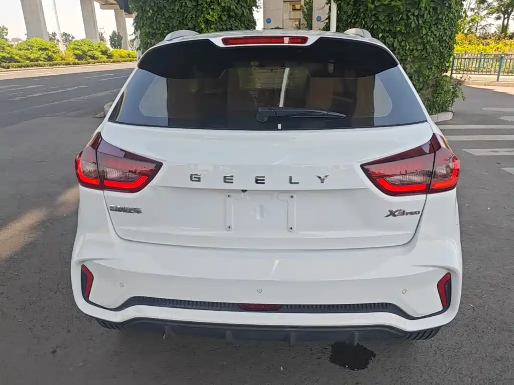 Geely Vision X3 — фото 4