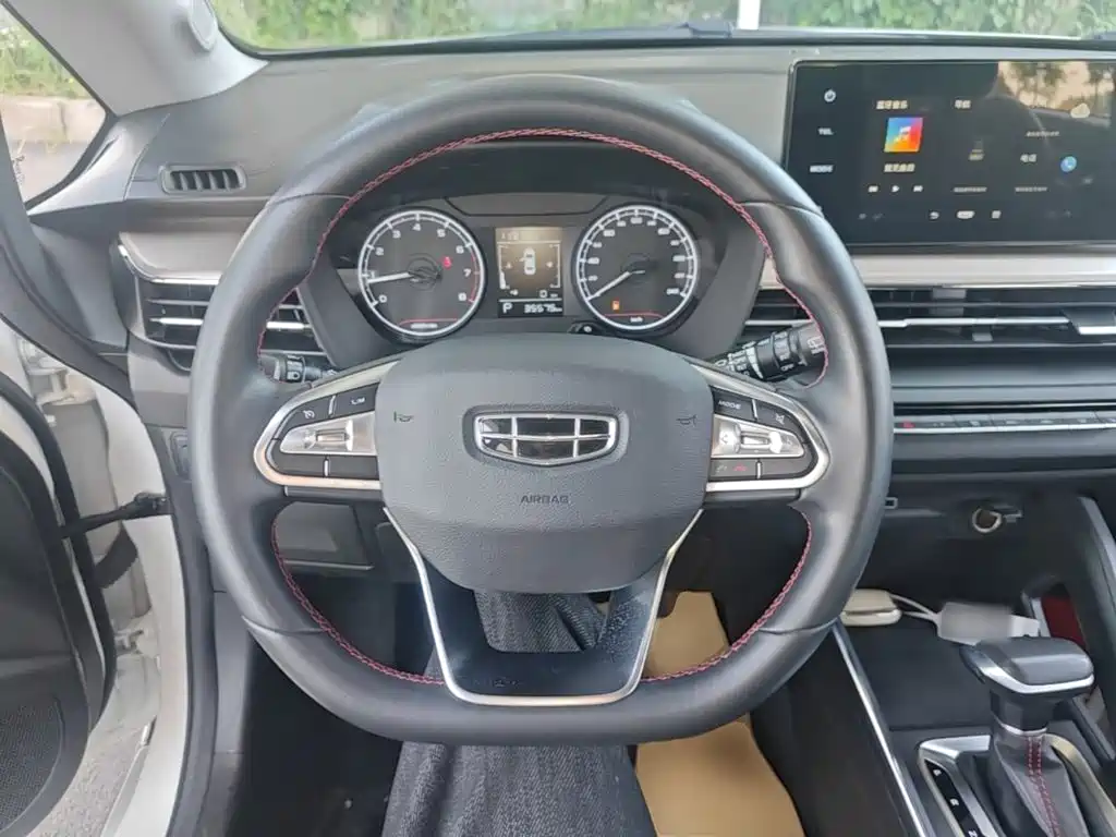 Geely Vision X3 — фото 7