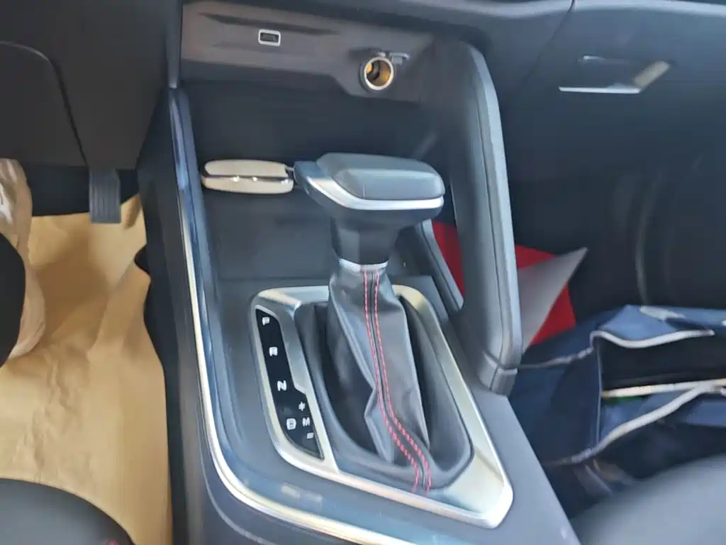 Geely Vision X3 — фото 10