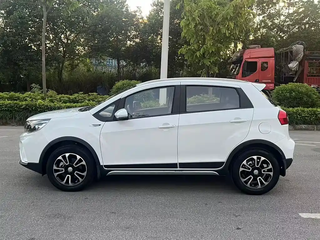 Geely Vision X3 — фото 4