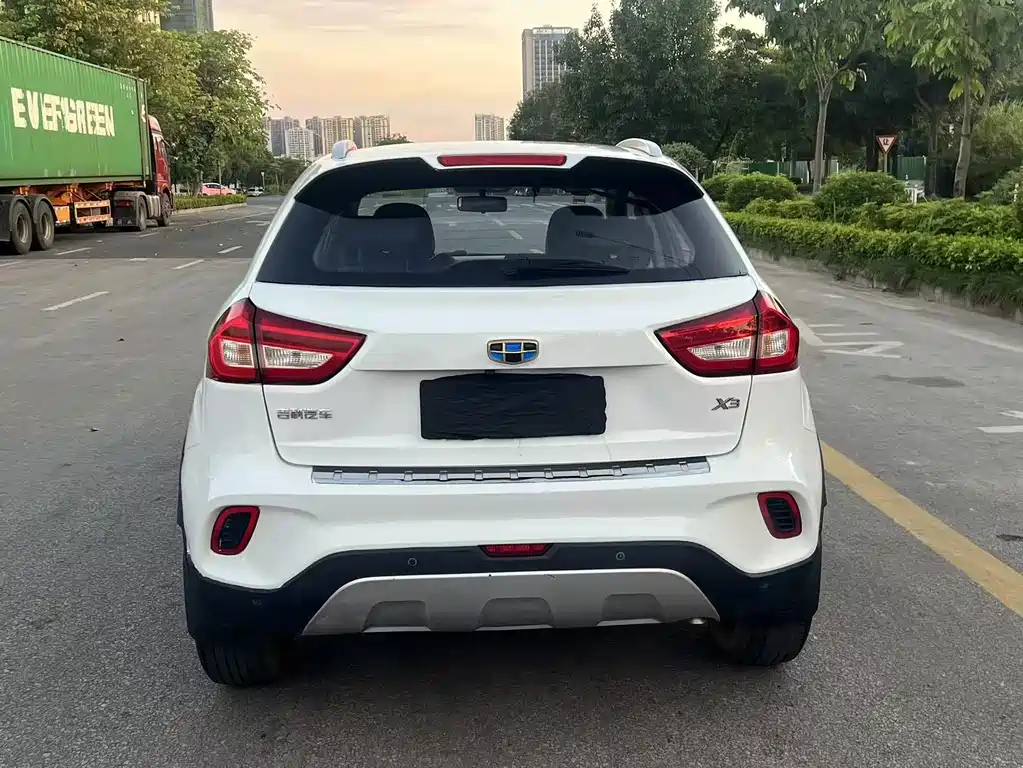 Geely Vision X3 — фото 6