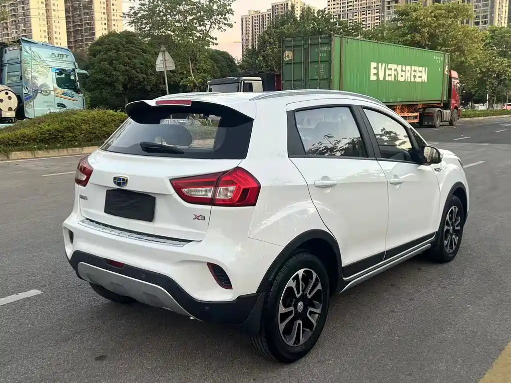 Geely Vision X3 — фото 7