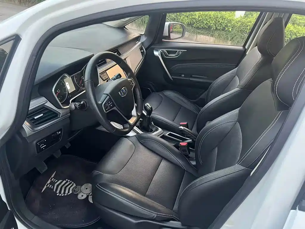 Geely Vision X3 — фото 10