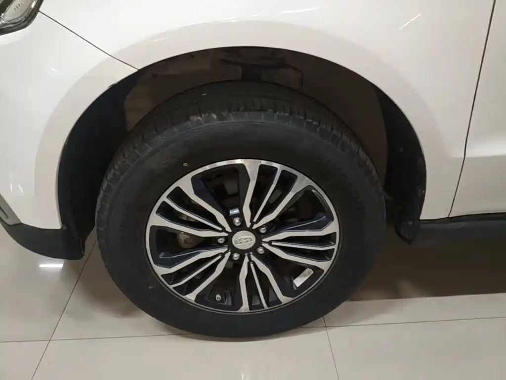 Geely Vision X6 — фото 23