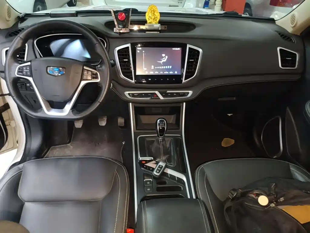 Geely Vision X6 — фото 10