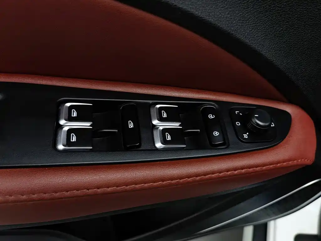Geely Vision S1 — фото 9