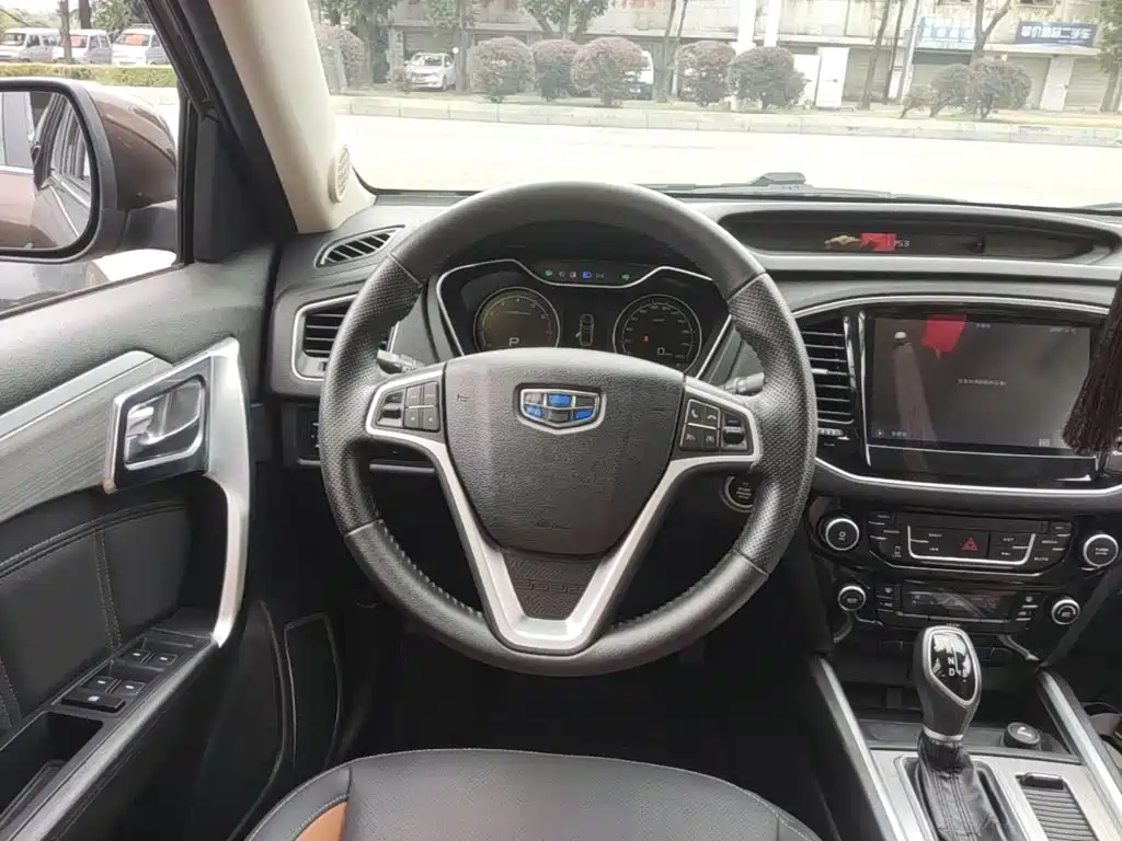 Geely Vision X6 — фото 11