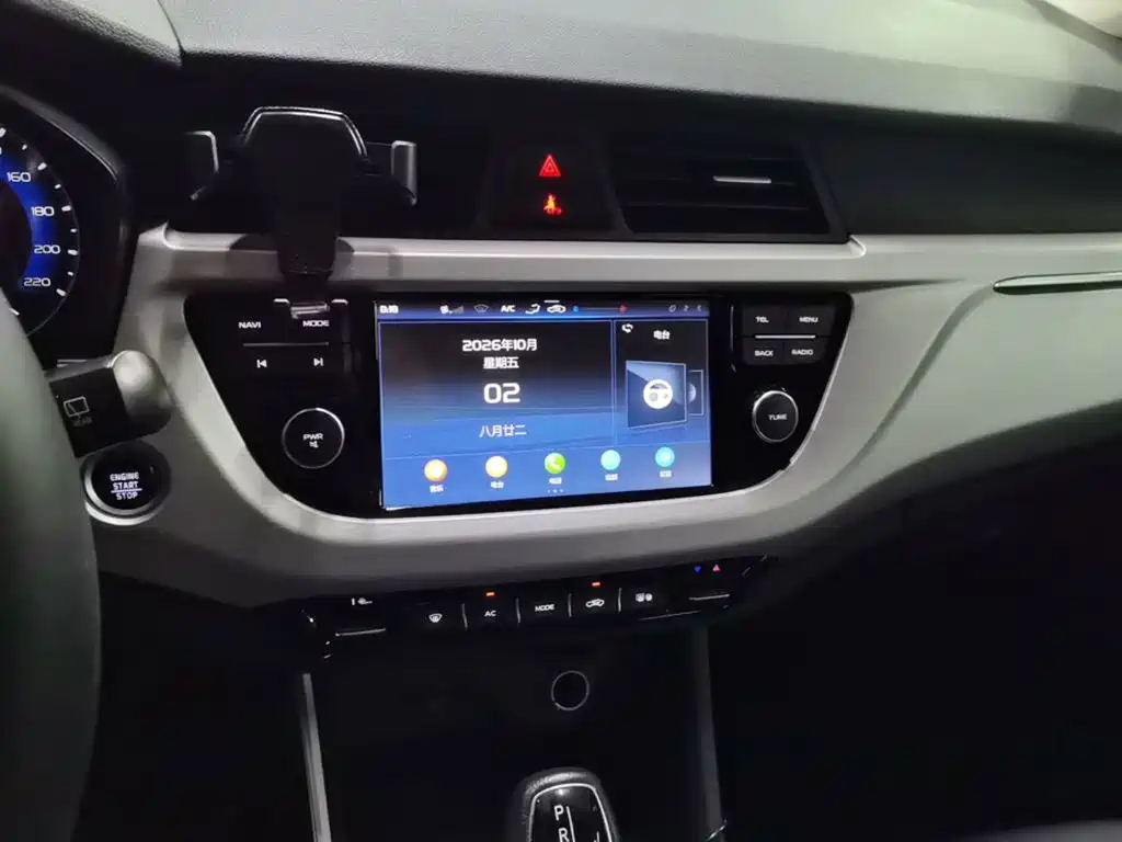 Geely Vision X3 — фото 13
