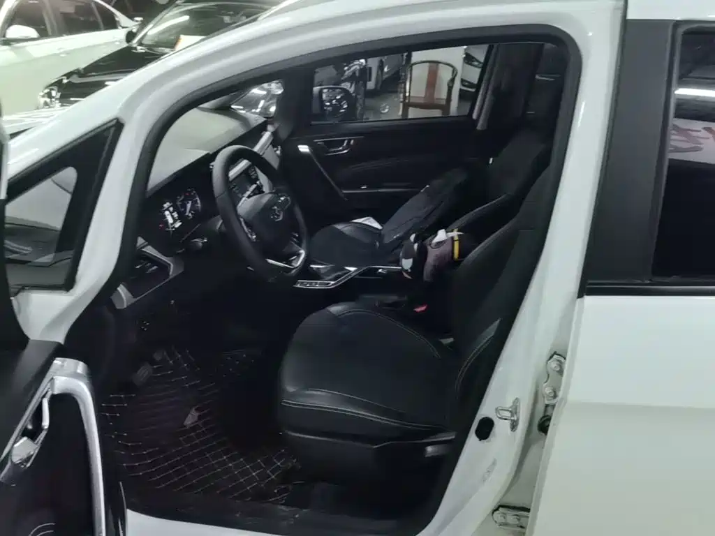 Geely Vision X3 — фото 15