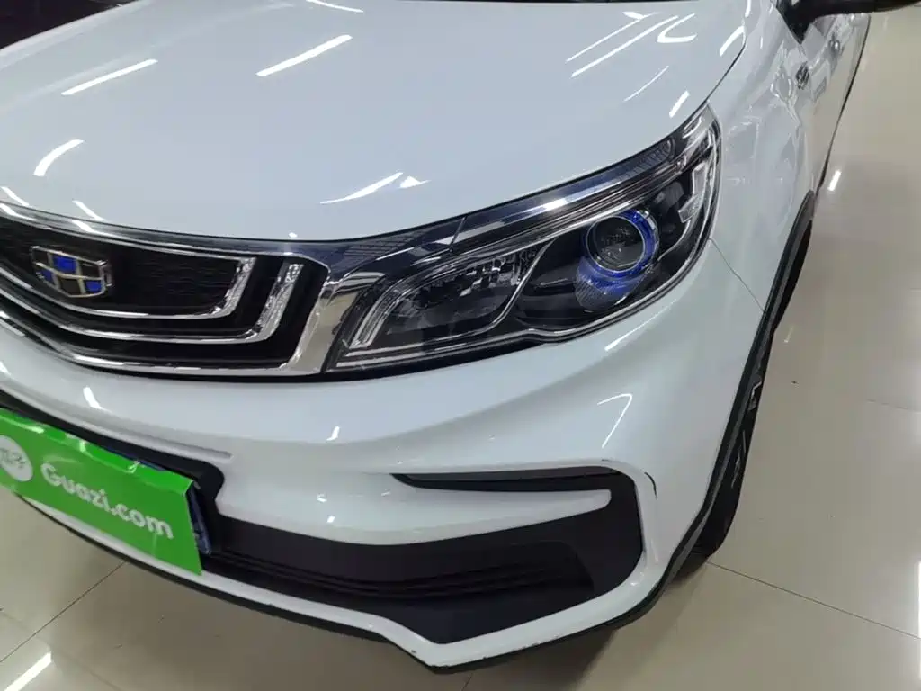 Geely Vision X3 — фото 24