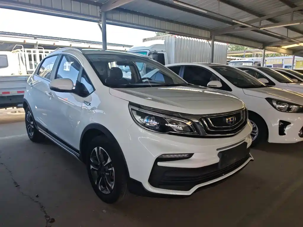 Geely Vision X3 — фото 4