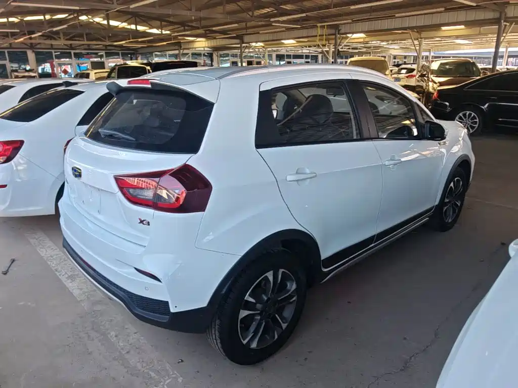 Geely Vision X3 — фото 7
