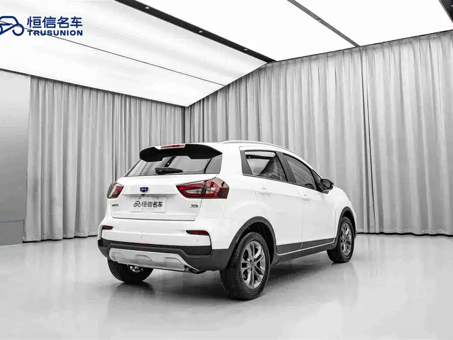 Geely Vision X3 — фото 5