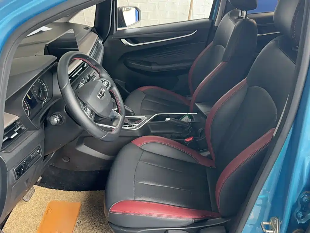 Geely Vision X3 — фото 13