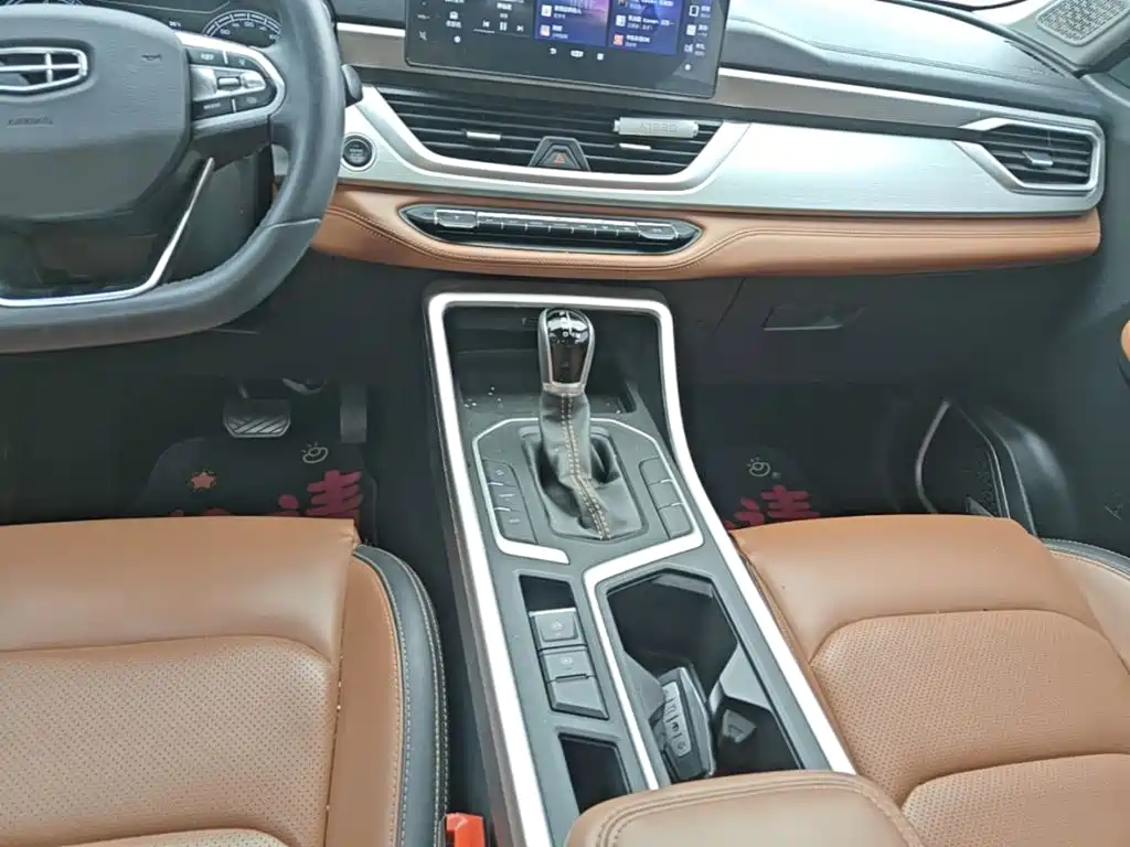 Geely Vision X6 — фото 14