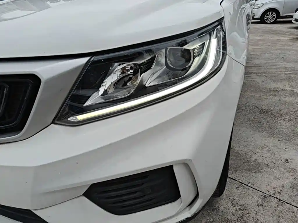 Geely Vision X6 — фото 24