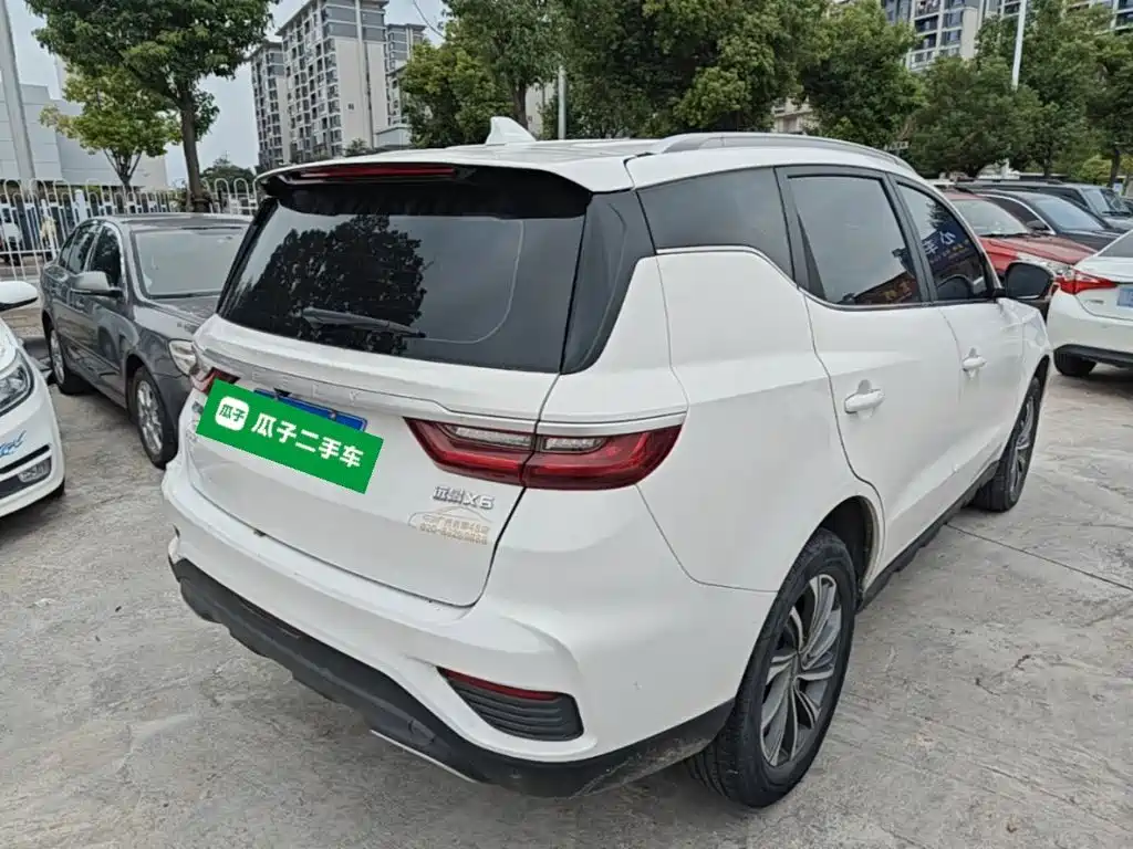 Geely Vision X6 — фото 7