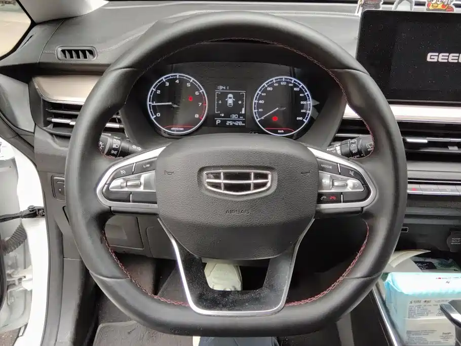 Geely Vision X3 — фото 15