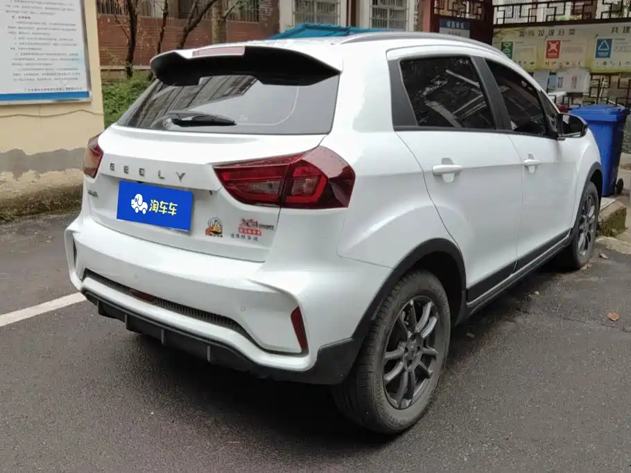 Geely Vision X3 — фото 3