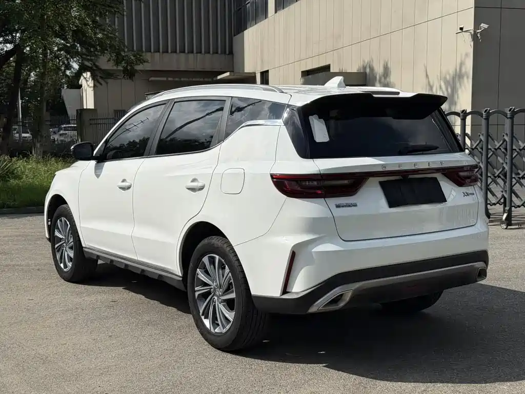 Geely Vision X6 — фото 13