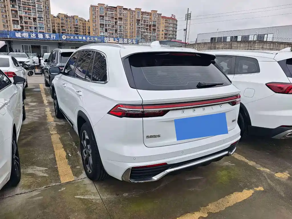 Geely Xingyue L — фото 14