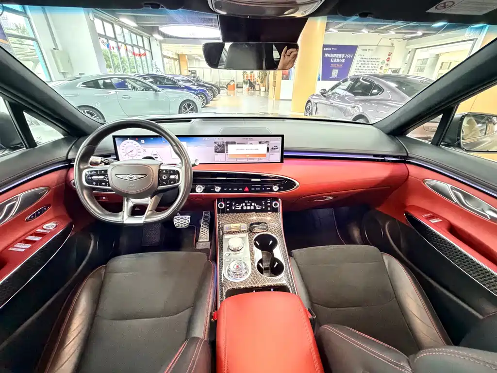 Genesis GV70 — фото 10