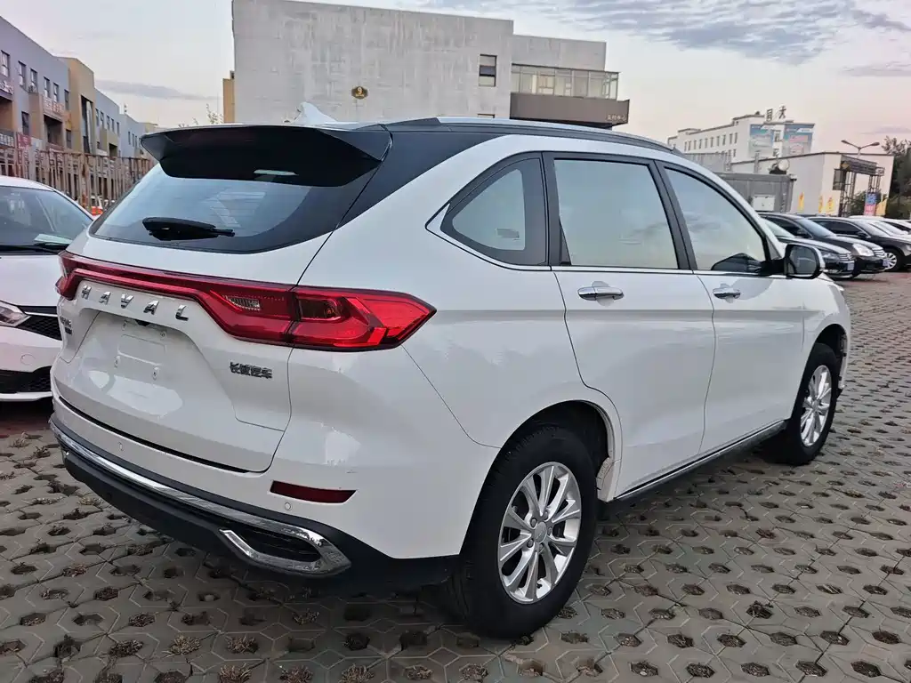 Haval M6 — фото 9