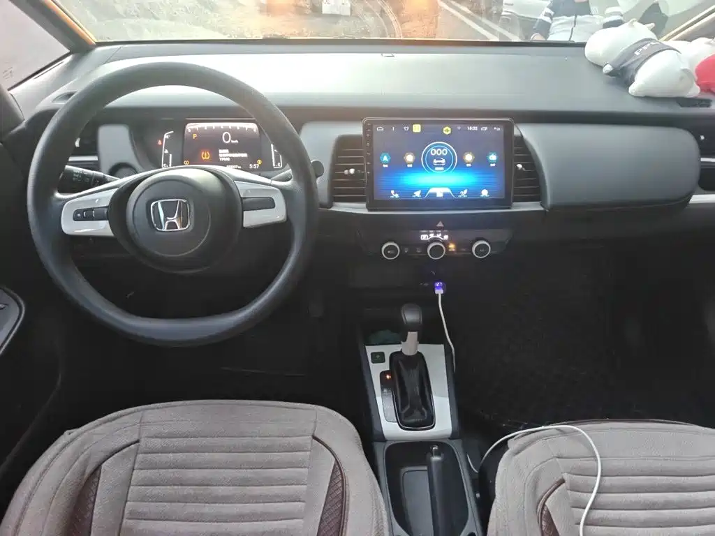 Honda Fit — фото 5