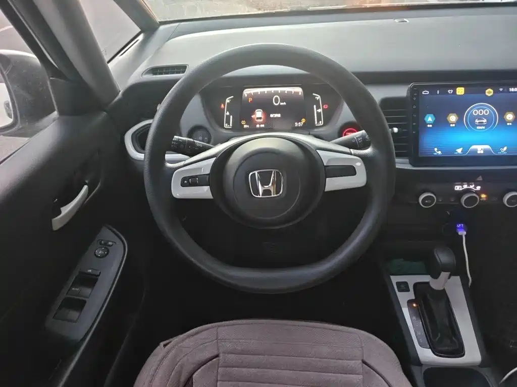 Honda Fit — фото 6