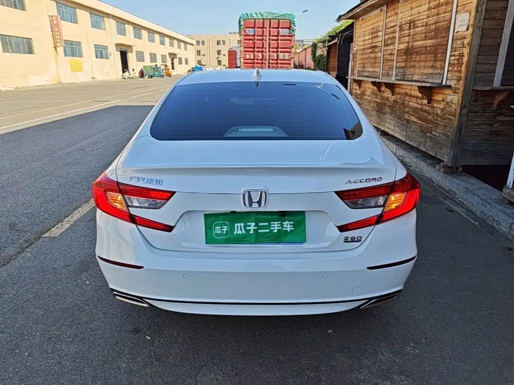 Honda Accord — фото 6