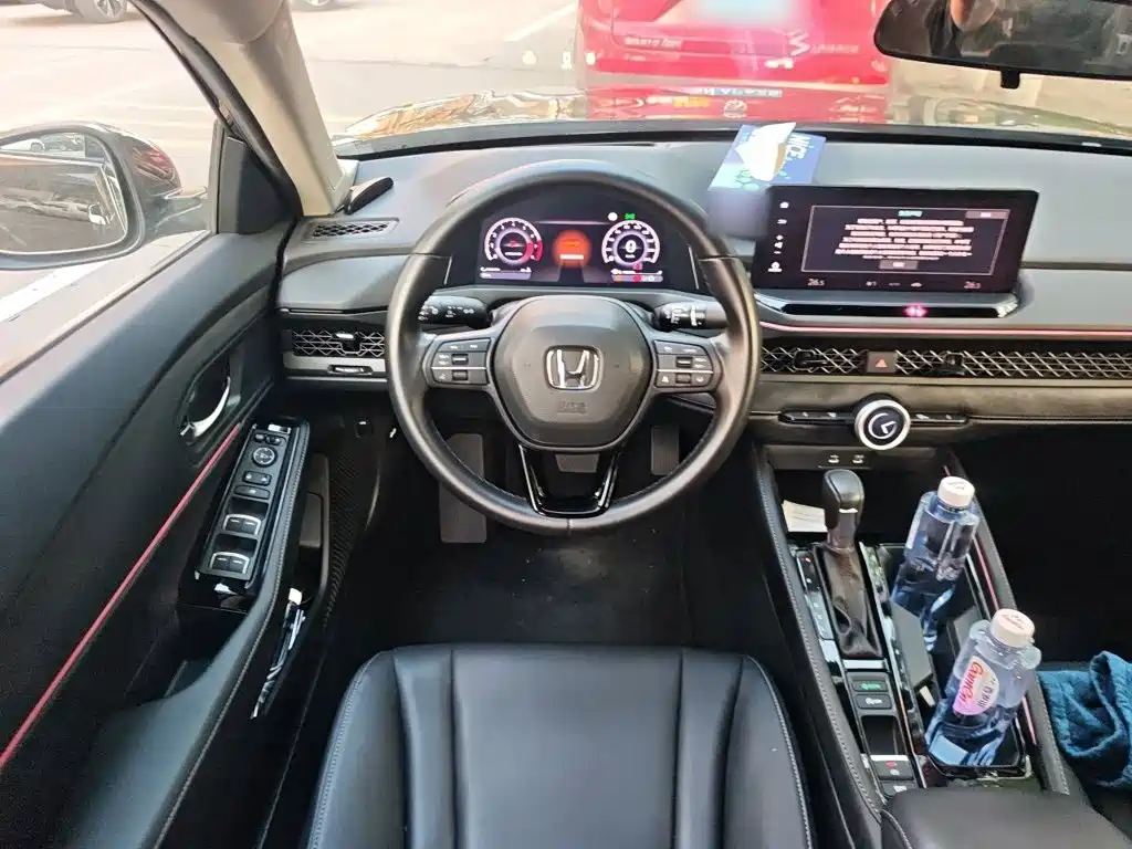 Honda Accord — фото 6