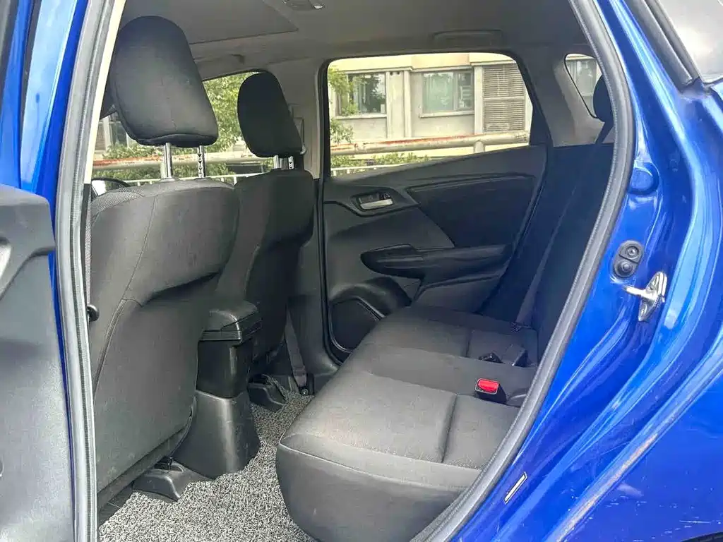 Honda Fit — фото 4