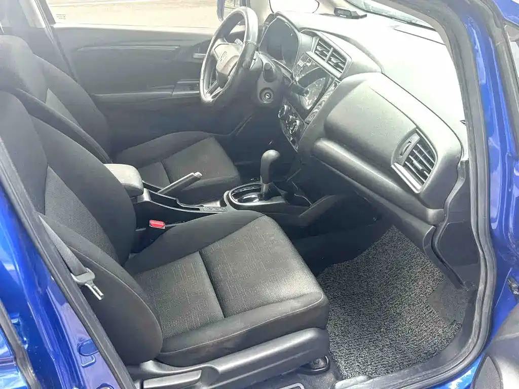 Honda Fit — фото 5