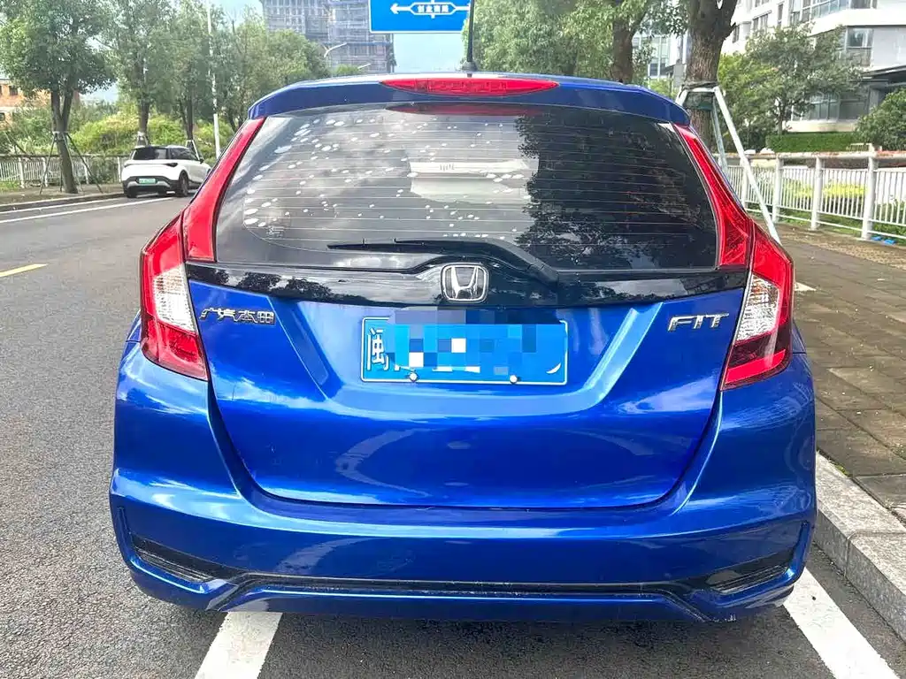 Honda Fit — фото 6