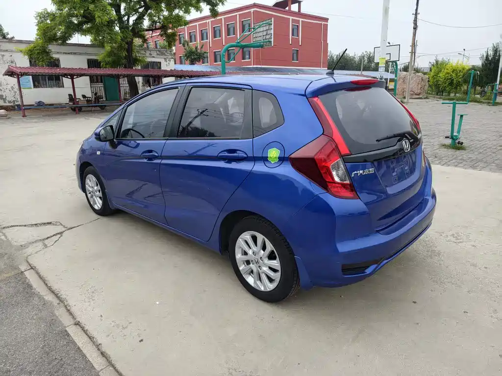 Honda Fit — фото 6