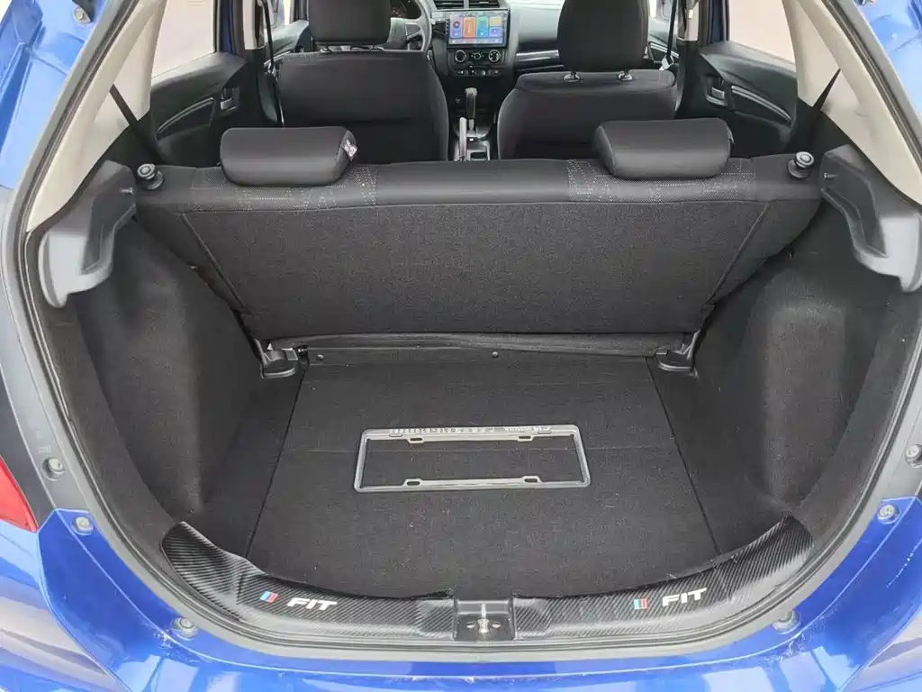 Honda Fit — фото 10
