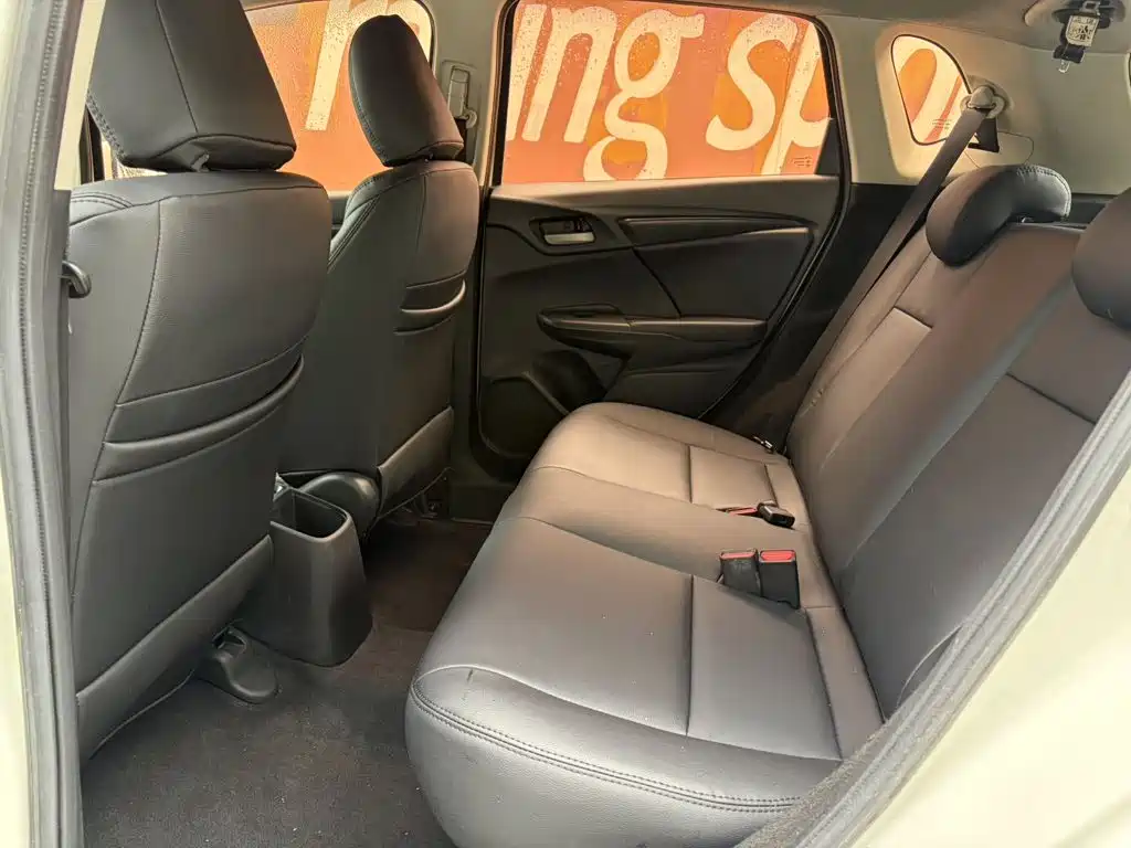 Honda Fit — фото 5