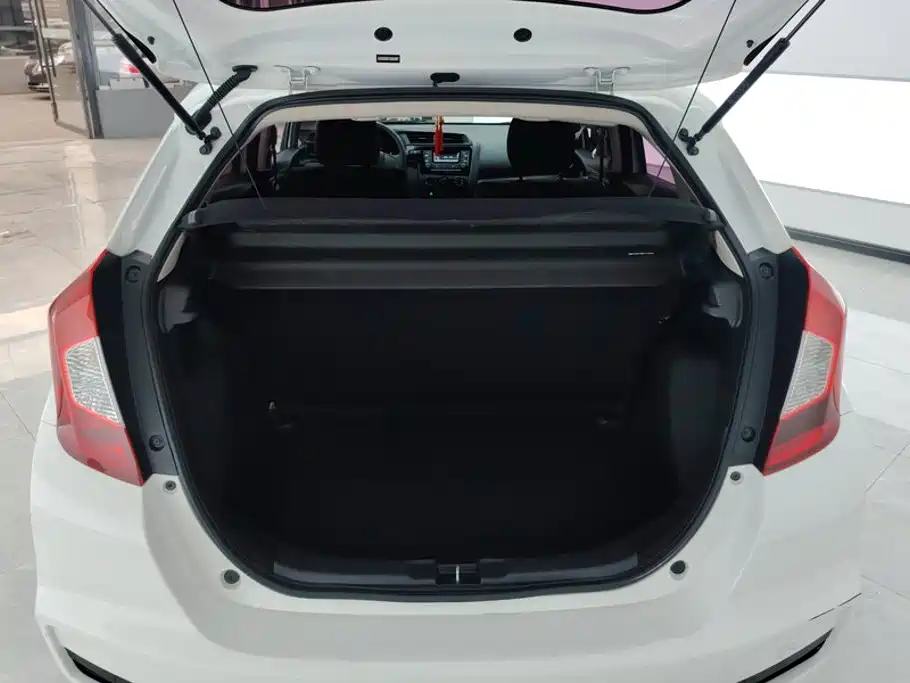 Honda Fit — фото 4