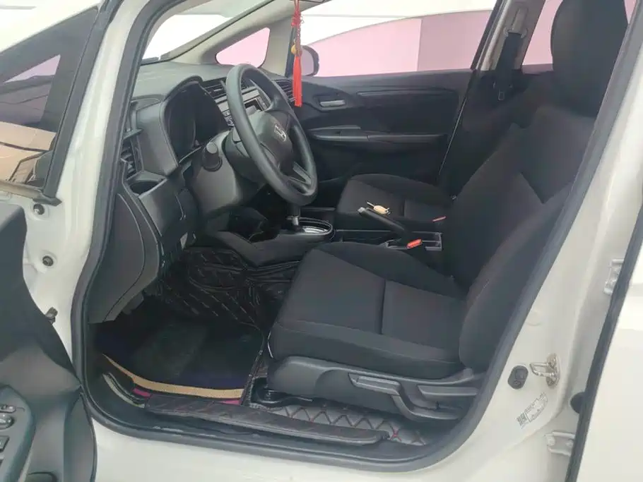 Honda Fit — фото 9