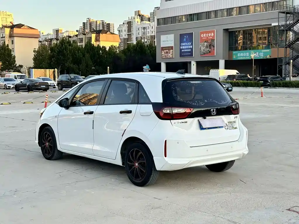 Honda Fit — фото 6