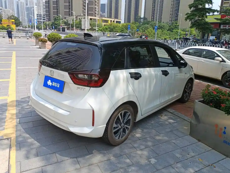 Honda Fit — фото 3