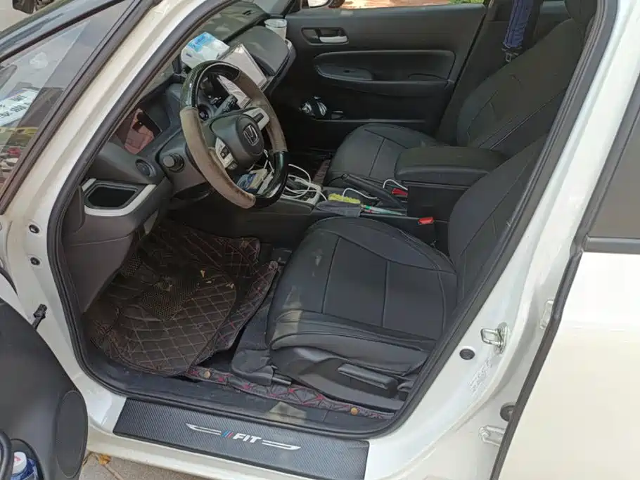 Honda Fit — фото 9