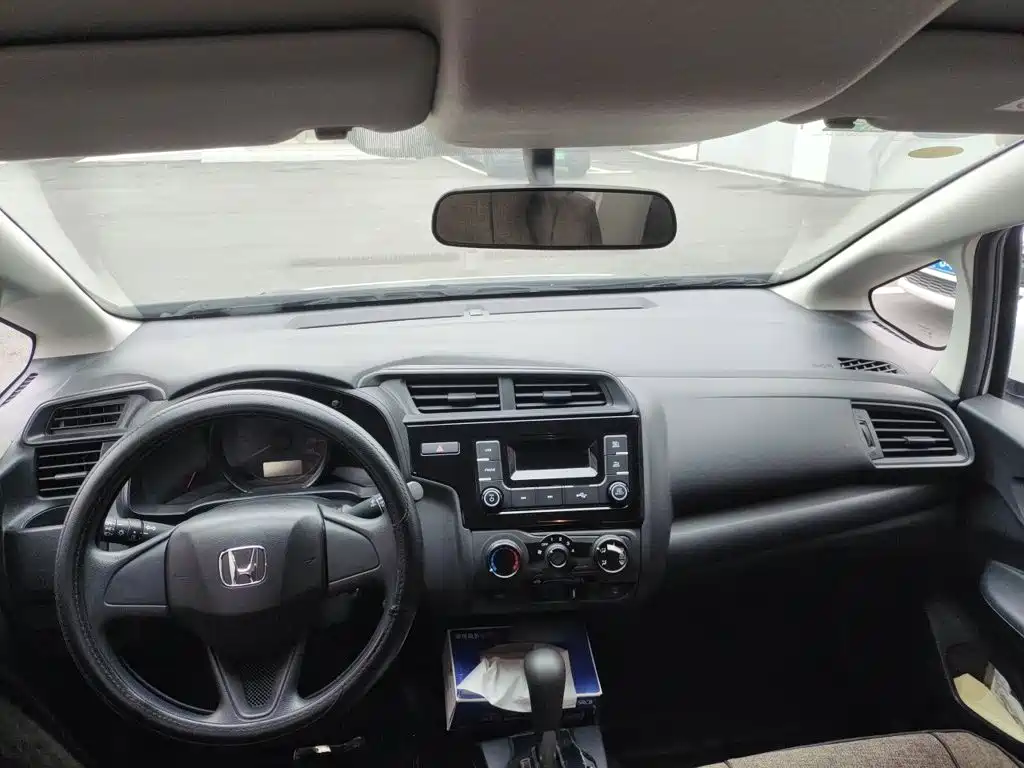 Honda Fit — фото 5