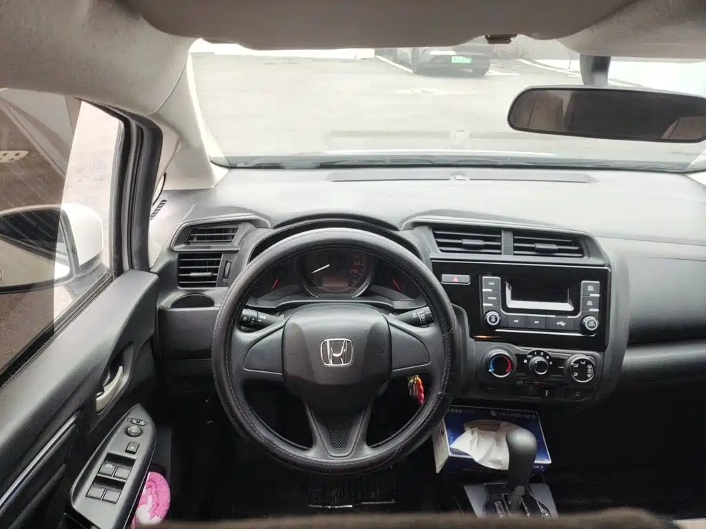 Honda Fit — фото 6